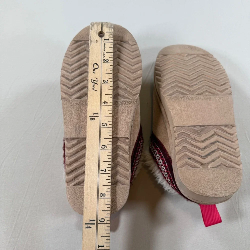 Madden Girl Kids Faux Suede Slippers Tan Faux Fur Lined Embroidered Trim Trim‎